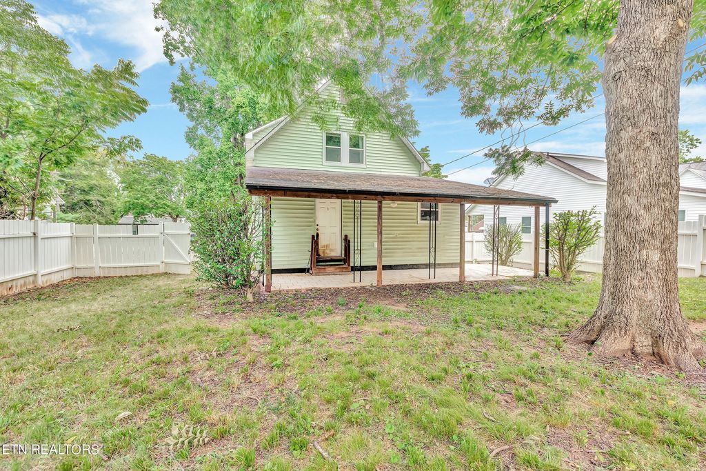 Photo of 345 Telford St, Alcoa, TN 37701 (MLS # 1269397)