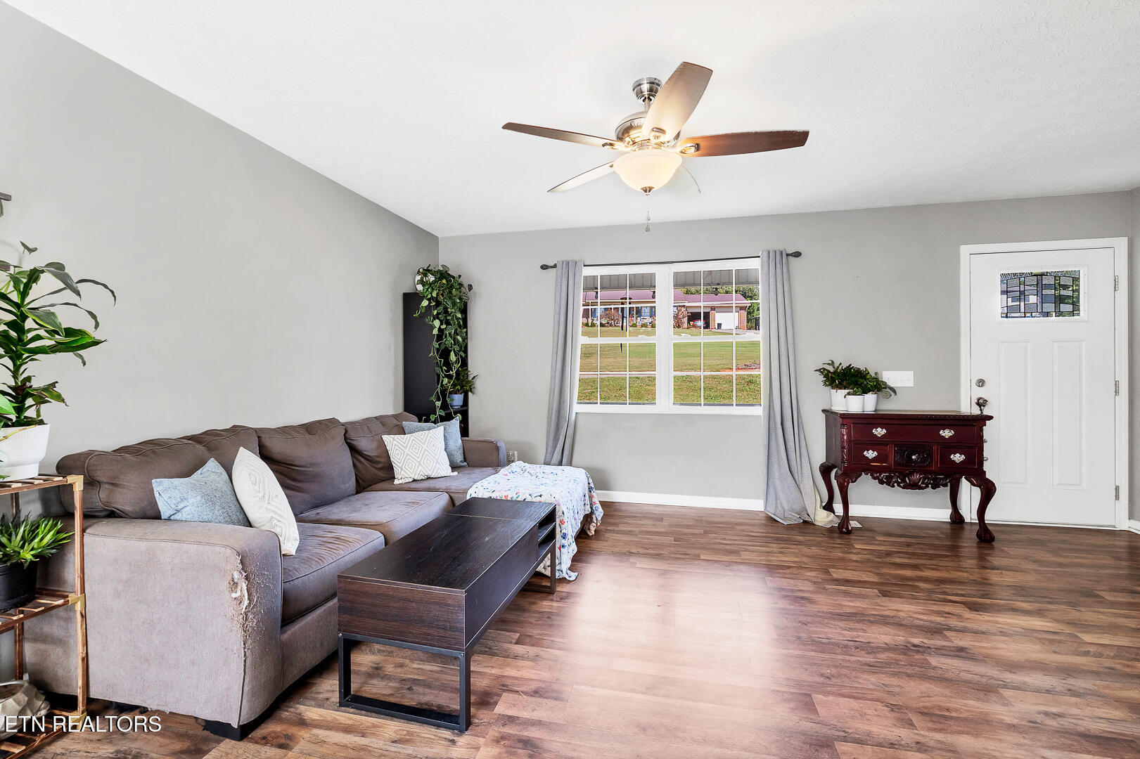 2812 Ridgeview Drive