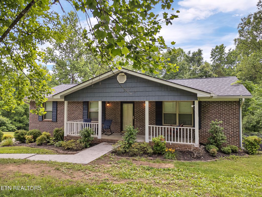 Photo of 3342 Shagbark Rd, Powell, TN 37849 (MLS # 1303176)