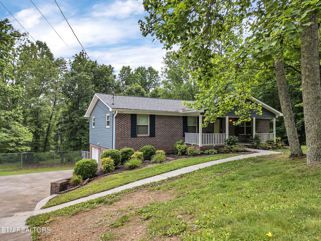Photo of 3342 Shagbark Rd, Powell, TN 37849 (MLS # 1303176)