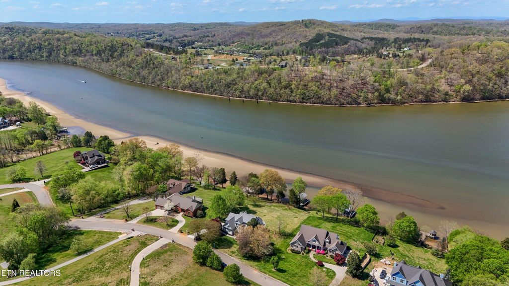 Photo of 178 Marble Bluff Drive, Kingston, TN 37763 (MLS # 1335693)