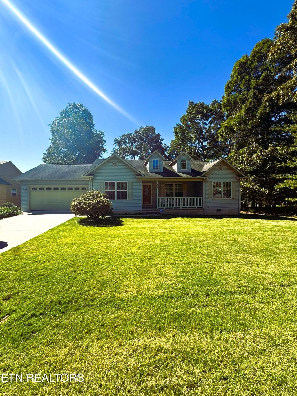 Photo of 1020 Iroquois Lane, Crossville, TN 38572 (MLS # 1317354)