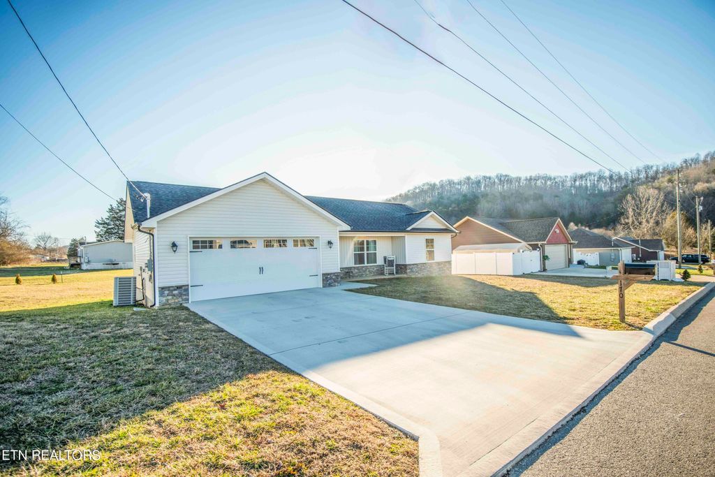 Photo of 170 Judys Lane, Maynardville, TN 37807 (MLS # 1251871)