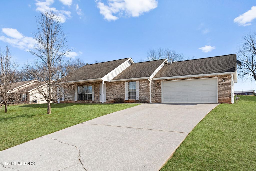 Photo of 203 S Rolling Ridge Lane, Vonore, TN 37885 (MLS # 1291270)