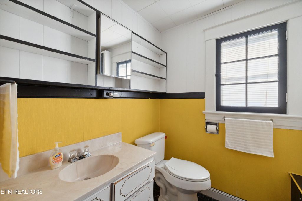 Photo of 1456 Dalton St, Alcoa, TN 37701 (MLS # 1297566)