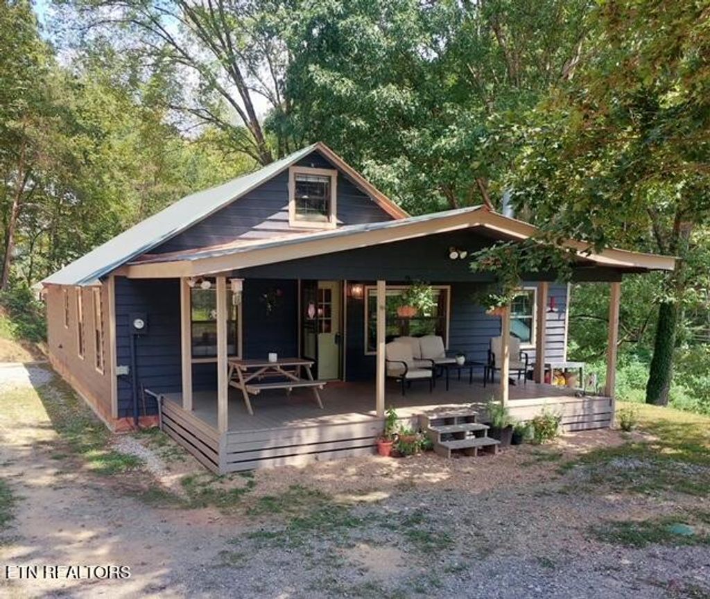 Photo of 411 Rafter Rd, Tellico Plains, TN 37385 (MLS # 1309237)