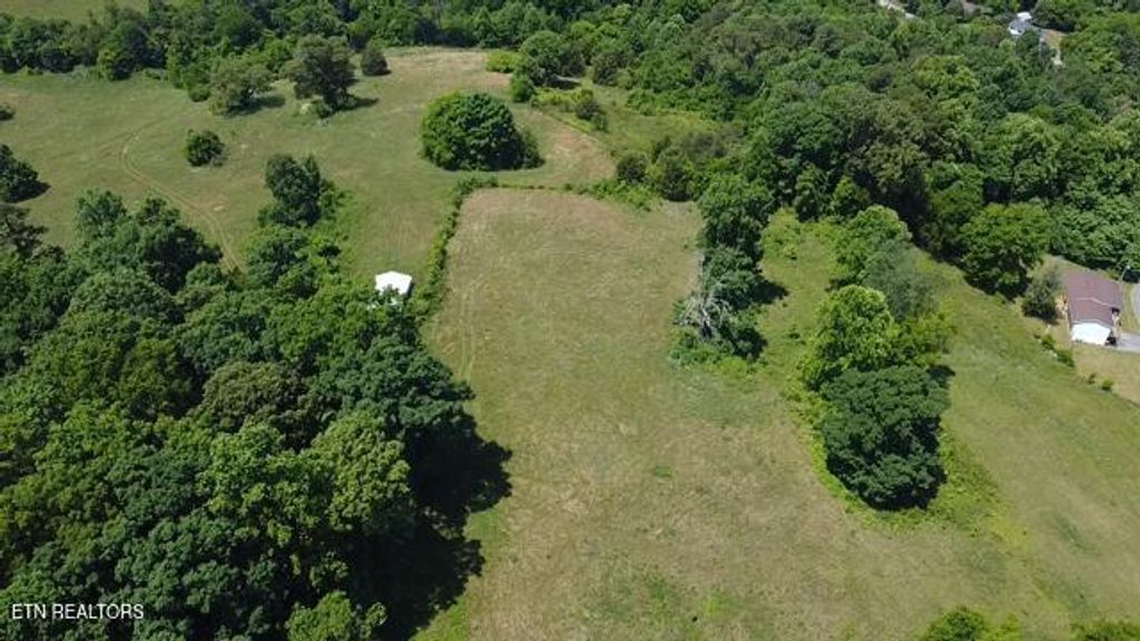 Photo of Noe Cir. +/- 33.3 Acres Circle, New Market, TN 37820 (MLS # 1341495)