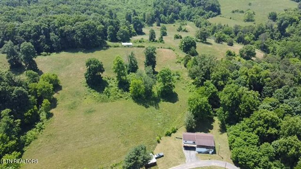 Photo of Noe Cir. +/- 33.3 Acres Circle, New Market, TN 37820 (MLS # 1341495)