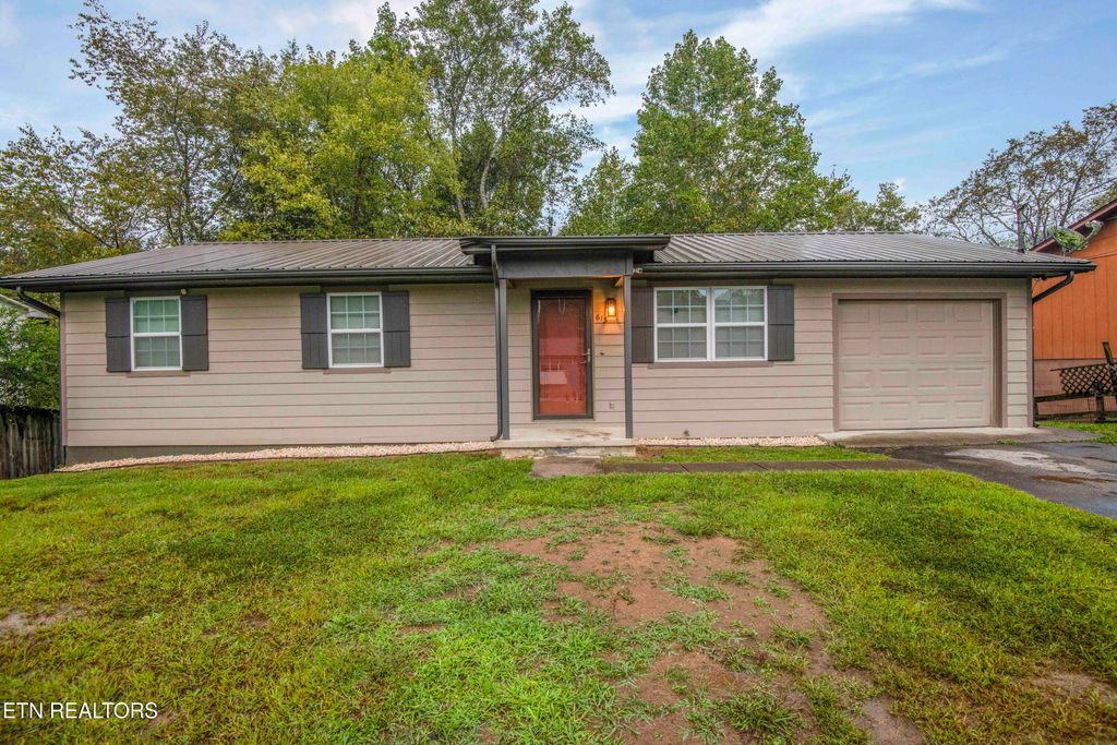Photo of 613 Red Bud Lane, Oliver Springs, TN 37840 (MLS # 1316686)