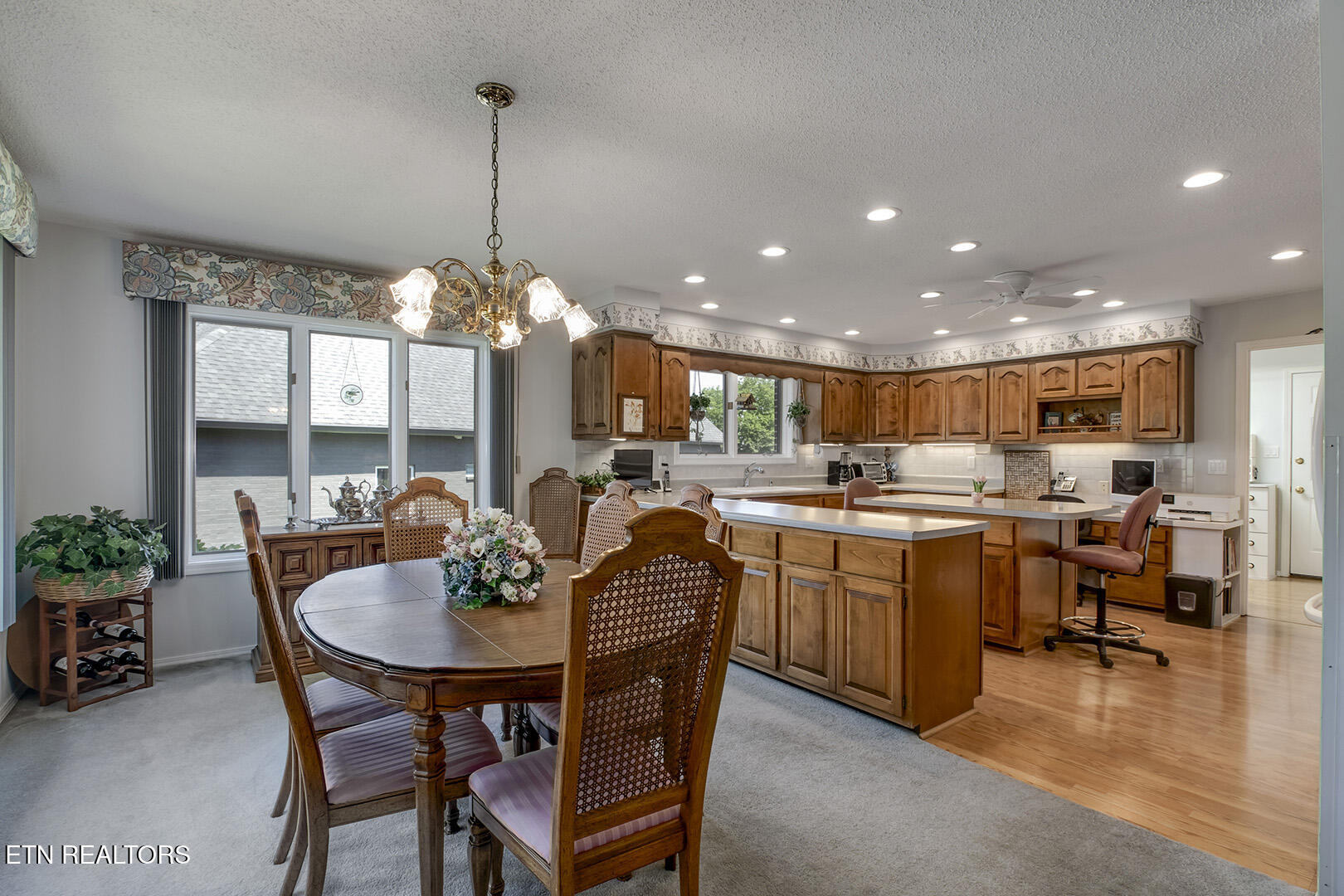 Loudon, Tennessee 37774, United States, 3 Bedrooms Bedrooms, ,2 BathroomsBathrooms,Residential,Active,118509