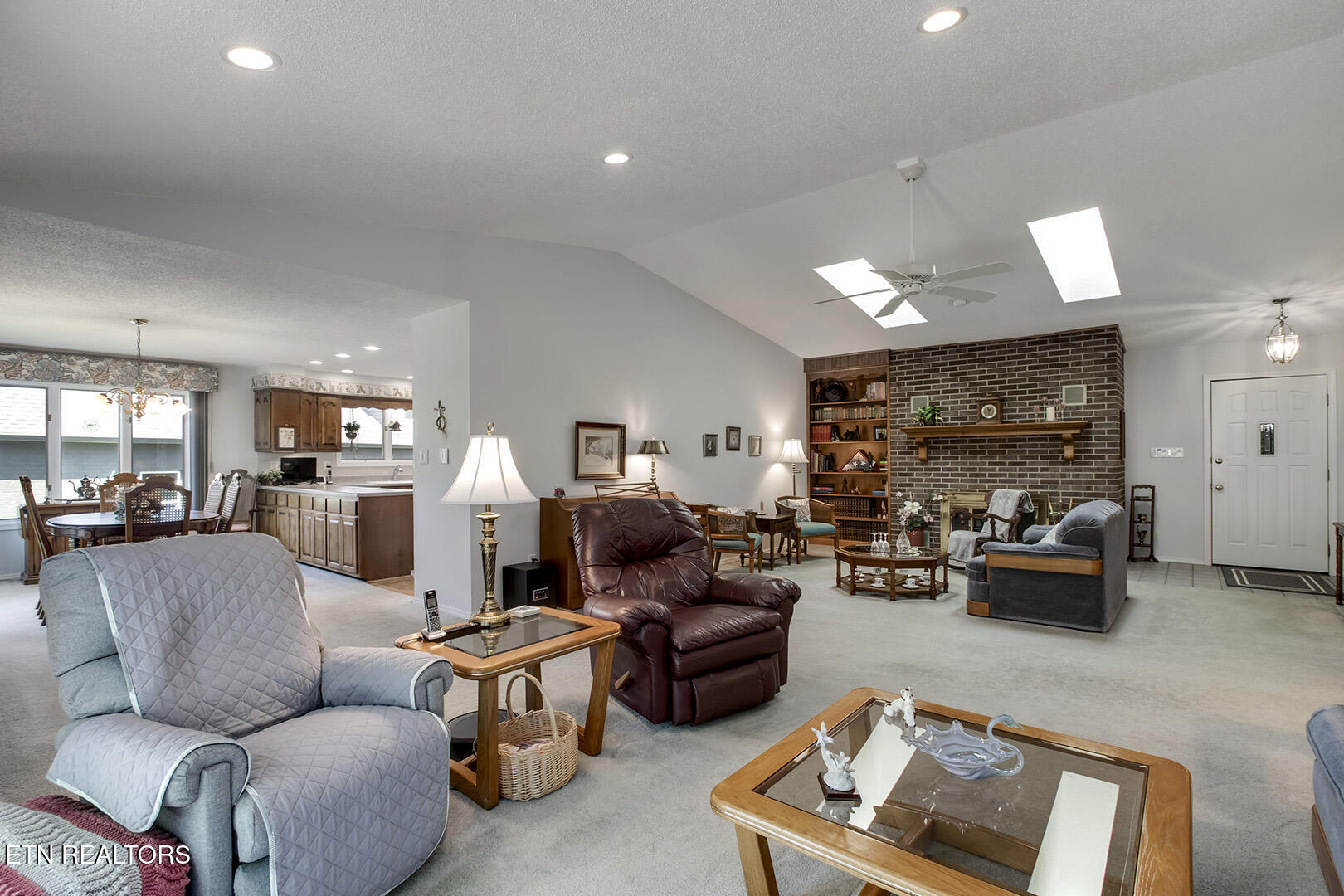 Loudon, Tennessee 37774, United States, 3 Bedrooms Bedrooms, ,2 BathroomsBathrooms,Residential,Active,118509