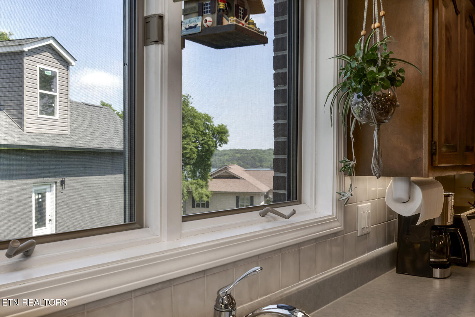 Loudon, Tennessee 37774, United States, 3 Bedrooms Bedrooms, ,2 BathroomsBathrooms,Residential,Active,118509