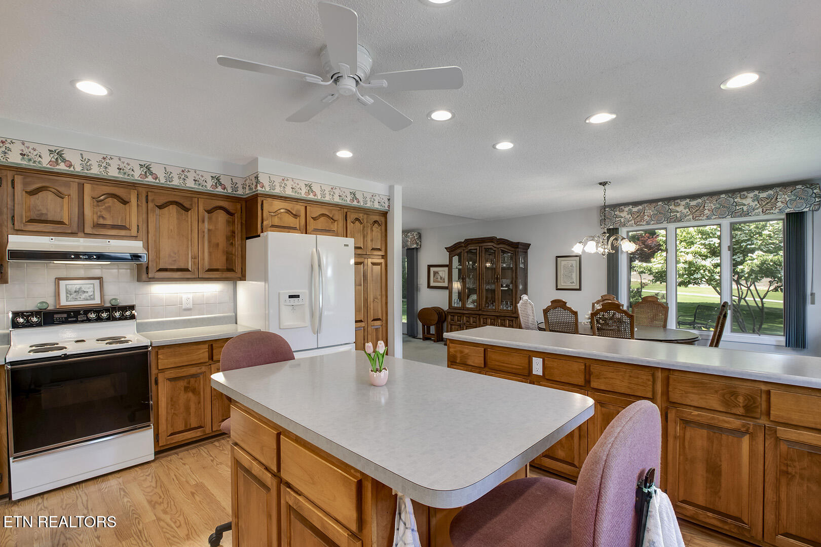 Loudon, Tennessee 37774, United States, 3 Bedrooms Bedrooms, ,2 BathroomsBathrooms,Residential,Active,118509