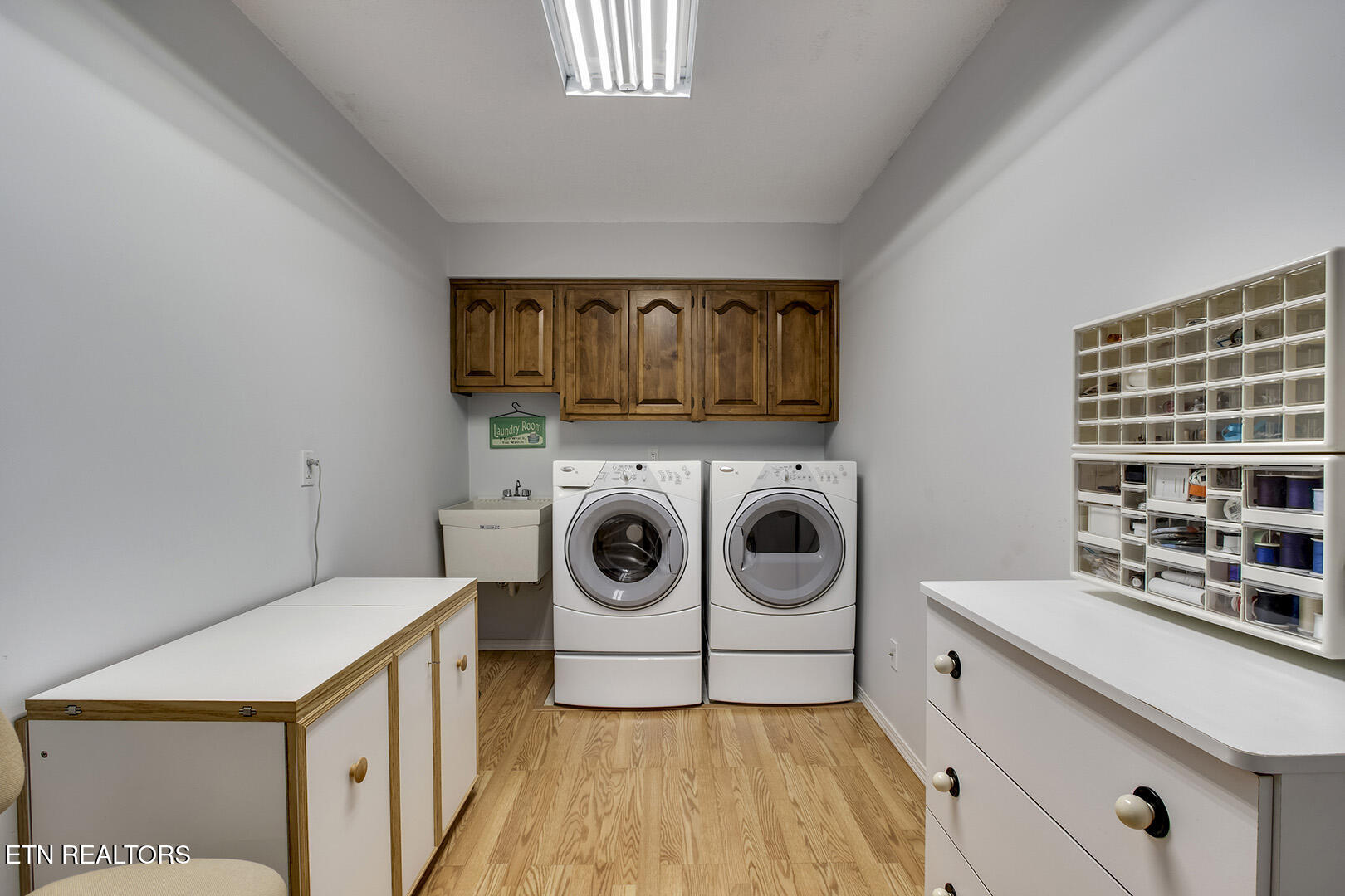 Loudon, Tennessee 37774, United States, 3 Bedrooms Bedrooms, ,2 BathroomsBathrooms,Residential,Active,118509