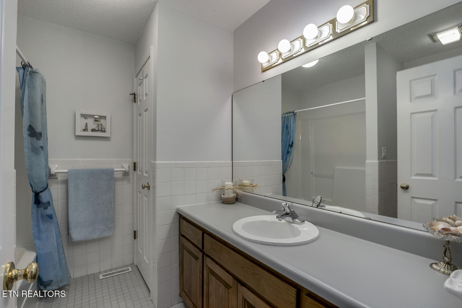 Loudon, Tennessee 37774, United States, 3 Bedrooms Bedrooms, ,2 BathroomsBathrooms,Residential,Active,118509