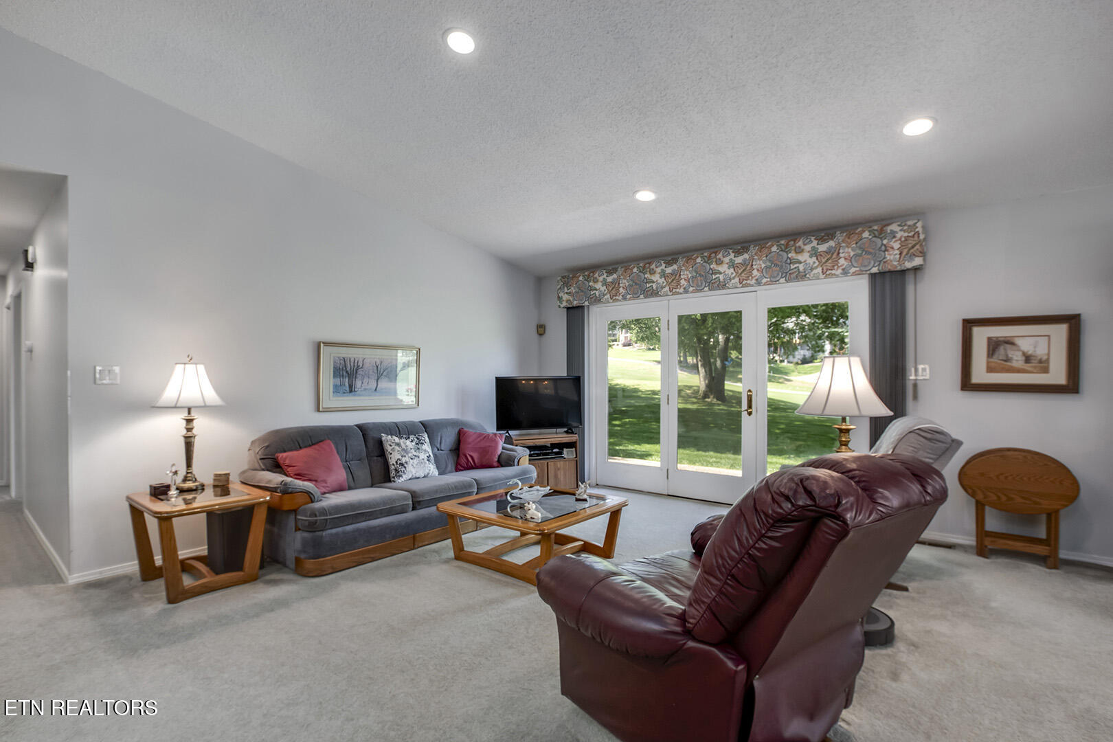 Loudon, Tennessee 37774, United States, 3 Bedrooms Bedrooms, ,2 BathroomsBathrooms,Residential,Active,118509