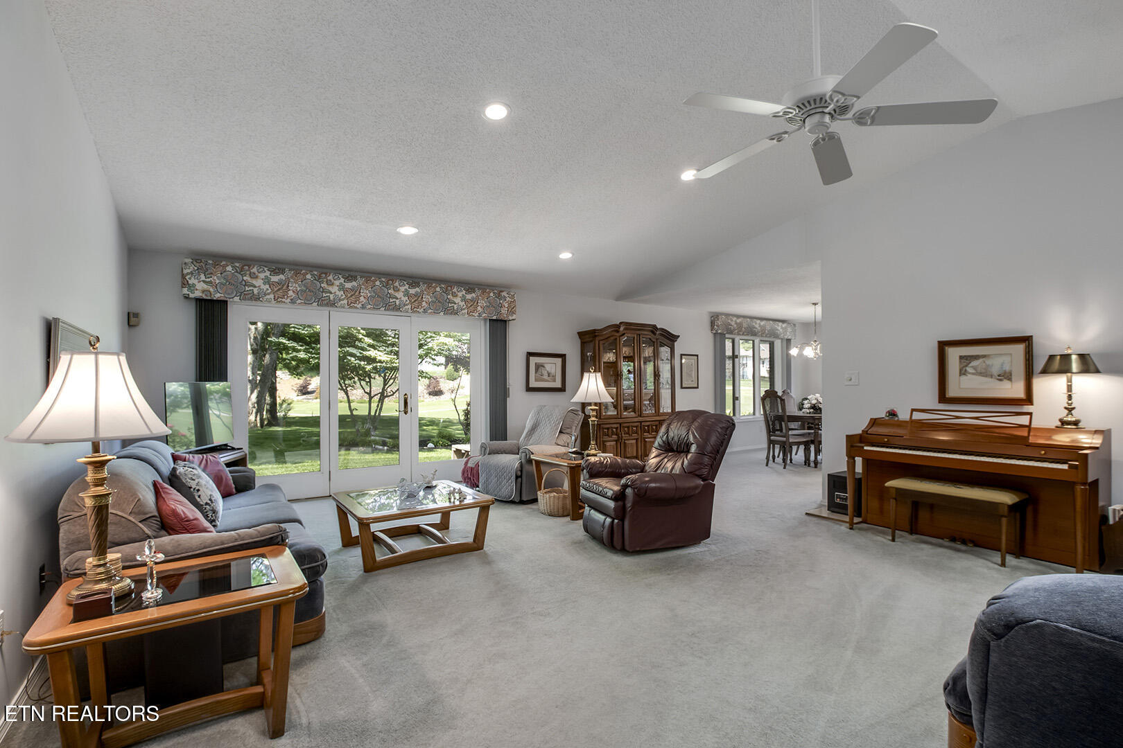 Loudon, Tennessee 37774, United States, 3 Bedrooms Bedrooms, ,2 BathroomsBathrooms,Residential,Active,118509