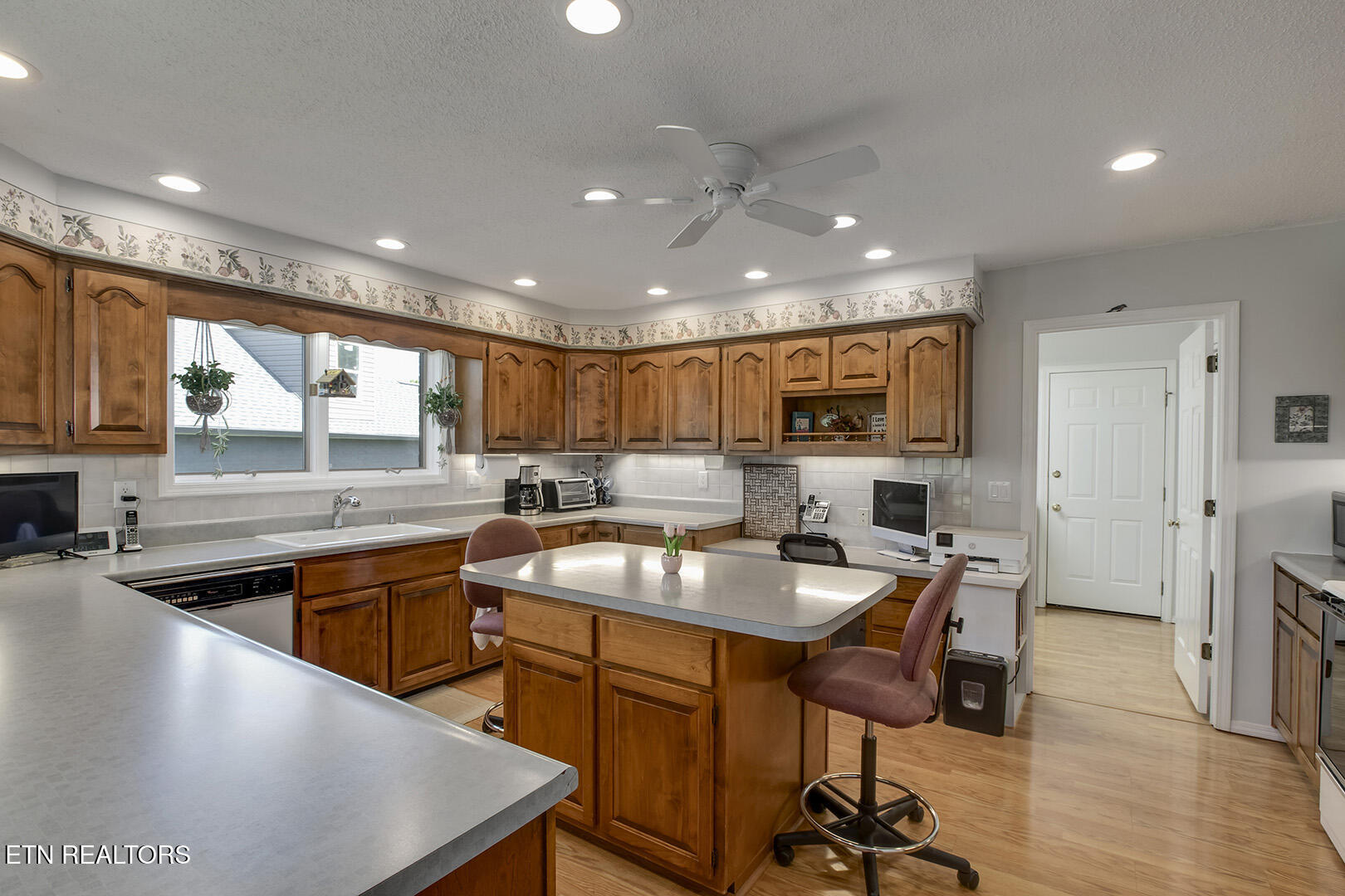 Loudon, Tennessee 37774, United States, 3 Bedrooms Bedrooms, ,2 BathroomsBathrooms,Residential,Active,118509