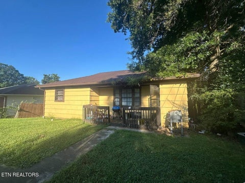 Photo of 714 Douglas Ave, Morristown, TN 37813 (MLS # 1355225)
