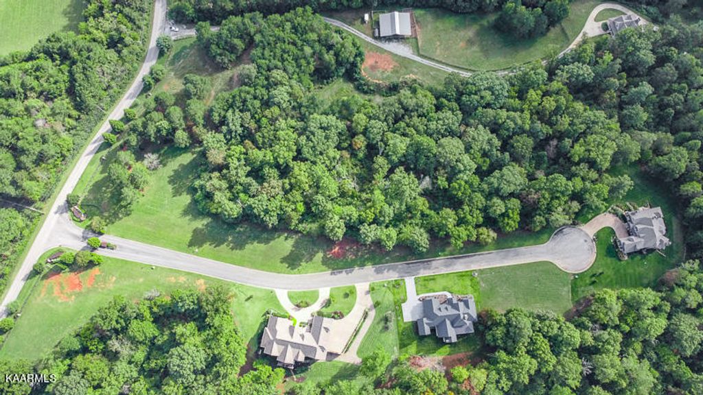 Photo of 3317 Preserve Pointe, Louisville, TN 37777 (MLS # 1217749)