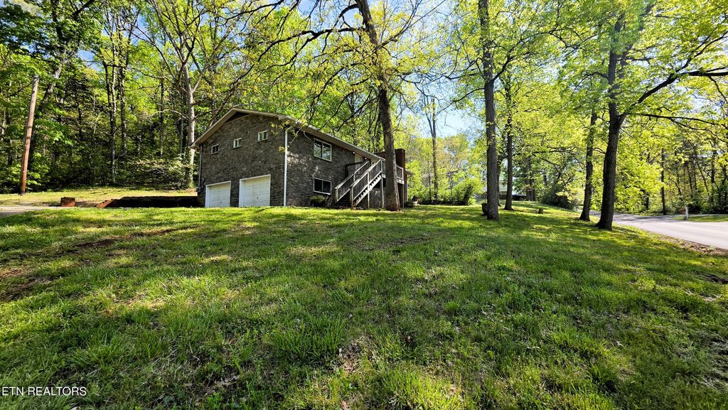 Photo of 4420 Cruze Rd, Knoxville, TN 37920 (MLS # 1336341)