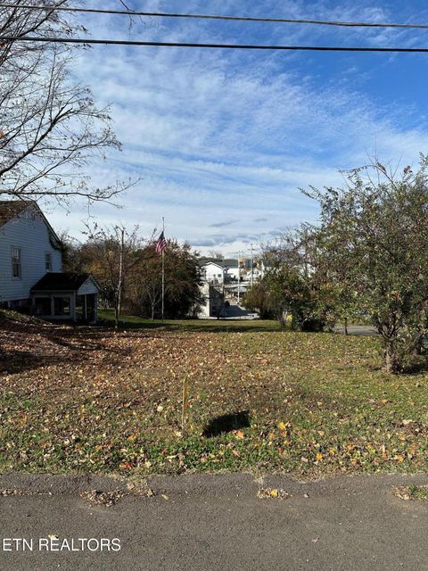 Tiny photo for 825 Gertrude Ave, Knoxville, TN 37920 (MLS # 1324601)