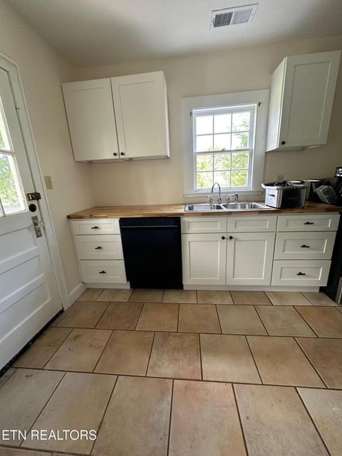 Tiny photo for 825 Gertrude Ave, Knoxville, TN 37920 (MLS # 1324601)