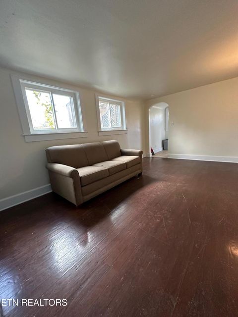 Tiny photo for 825 Gertrude Ave, Knoxville, TN 37920 (MLS # 1324601)