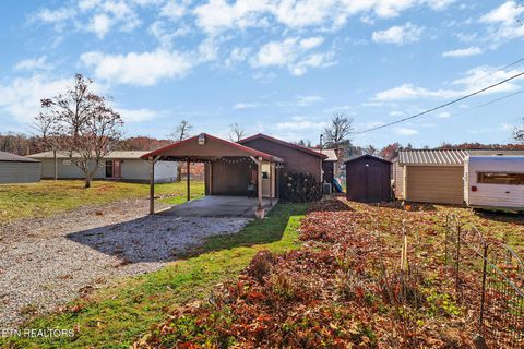 Photo of 75 Linger Lake Lane, Crossville, TN 38571 (MLS # 1328194)