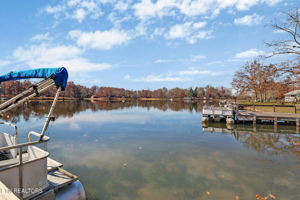 Photo of 75 Linger Lake Lane, Crossville, TN 38571 (MLS # 1328194)