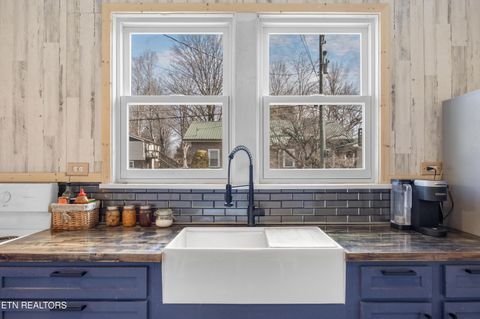 Tiny photo for 2411 Highland Drive, Knoxville, TN 37918 (MLS # 1327672)