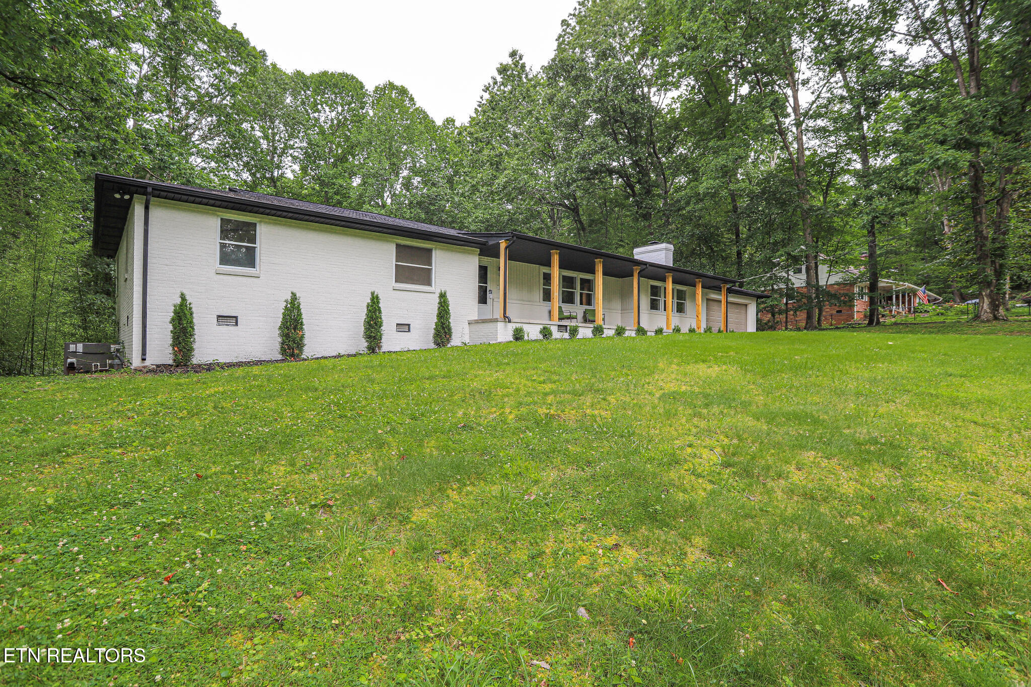 106 Wood Ridge Lane