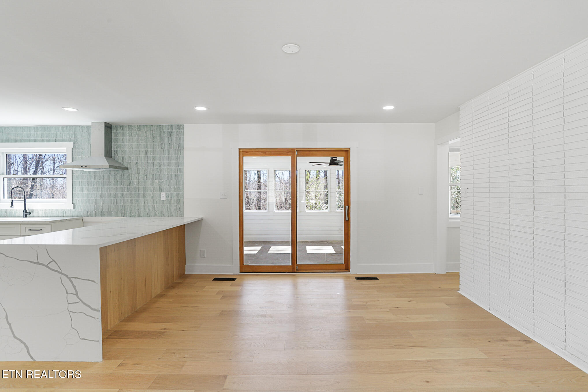 106 Wood Ridge Lane