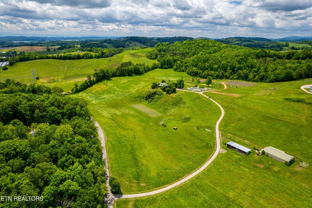 Photo of 51 Greenlee Rd, Rutledge, TN 37861 (MLS # 1305033)