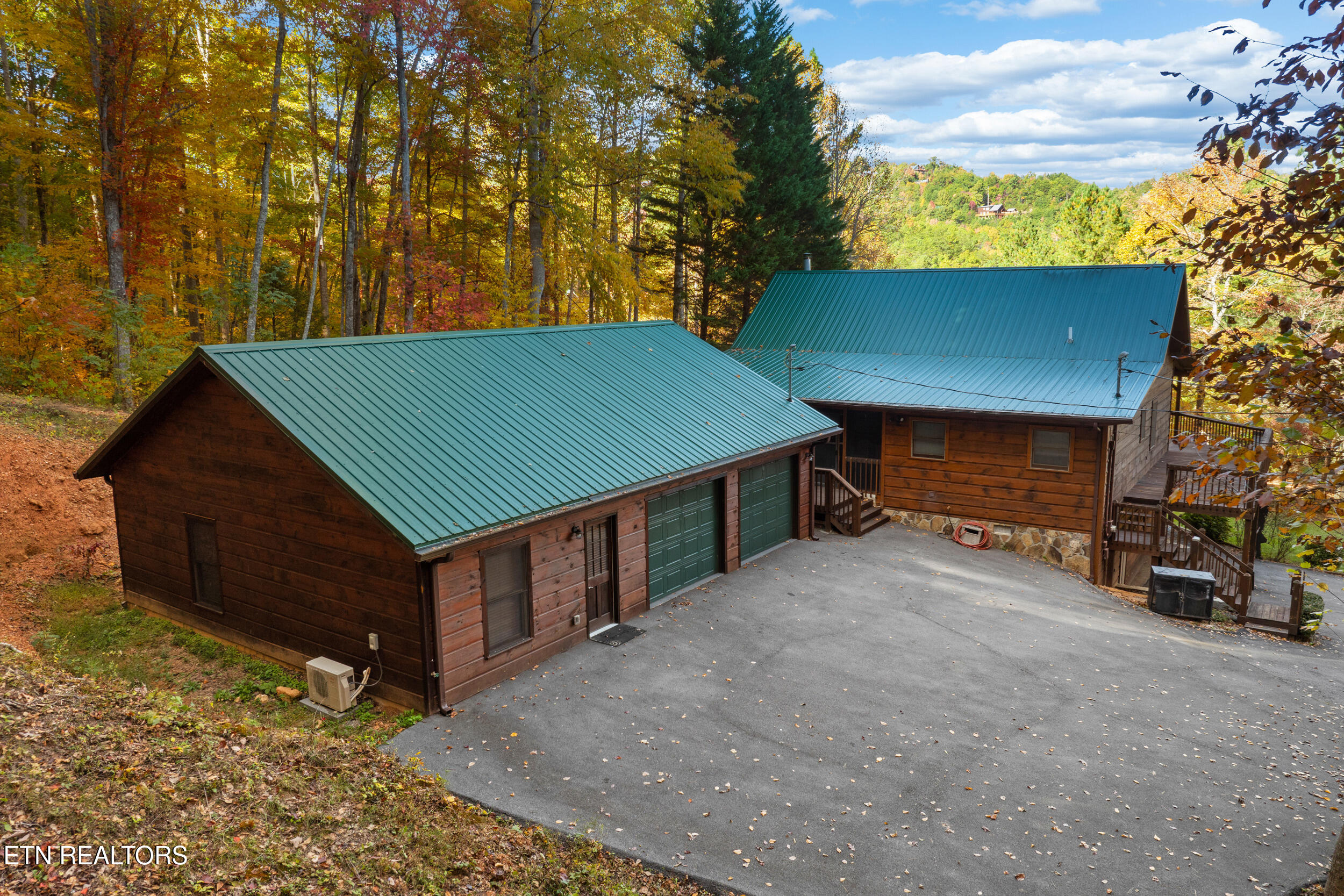 4094 Hickory Hollow Way