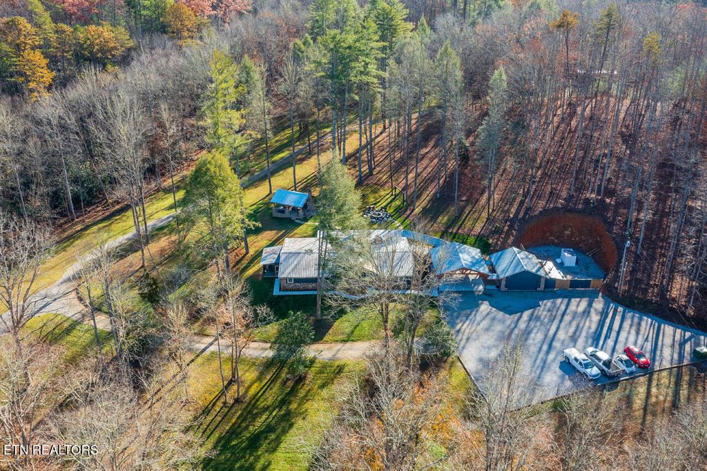 Photo of 2000 E Millers Cove Rd, Walland, TN 37886 (MLS # 1311581)