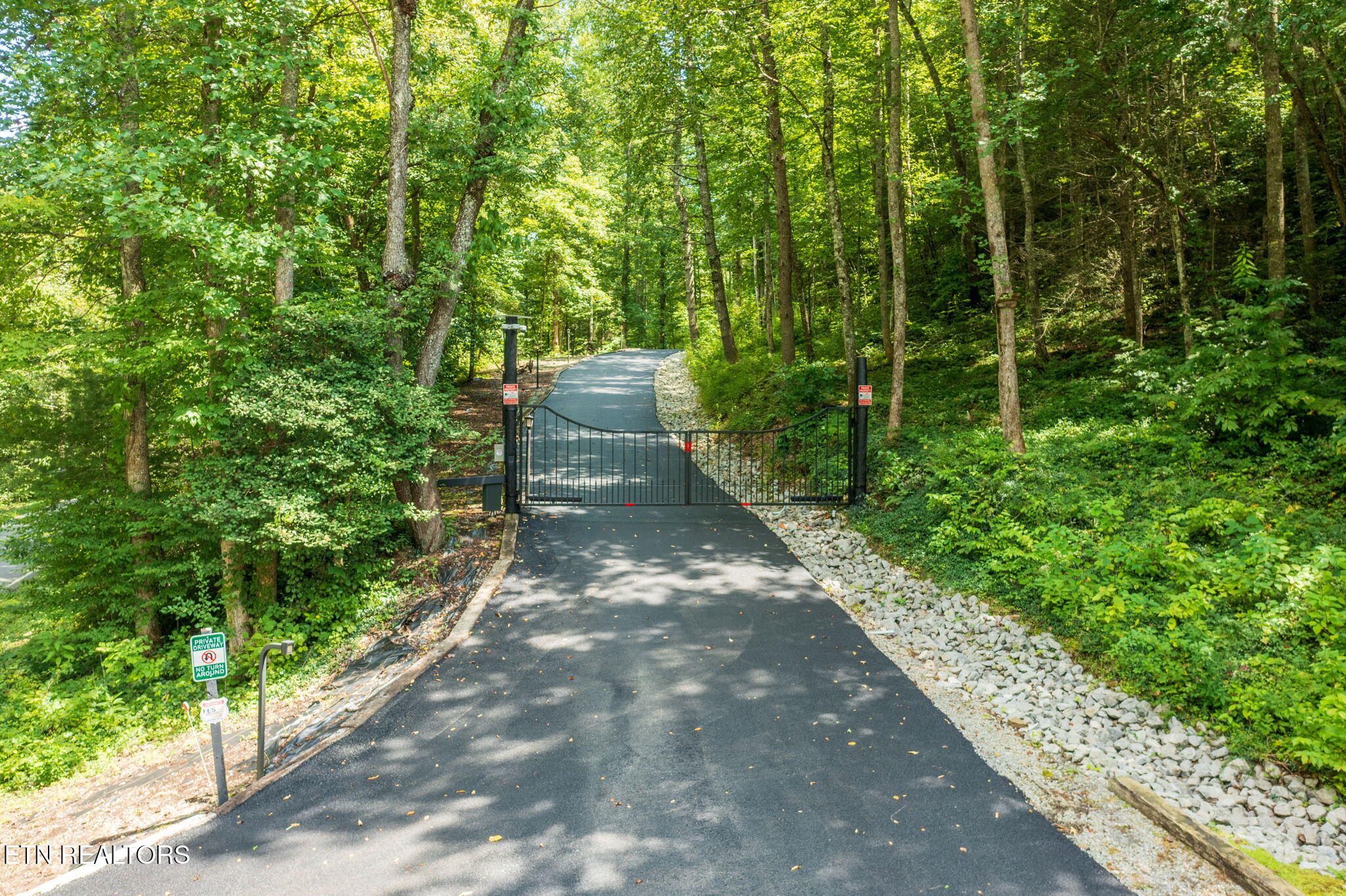 2000 E Millers Cove Rd