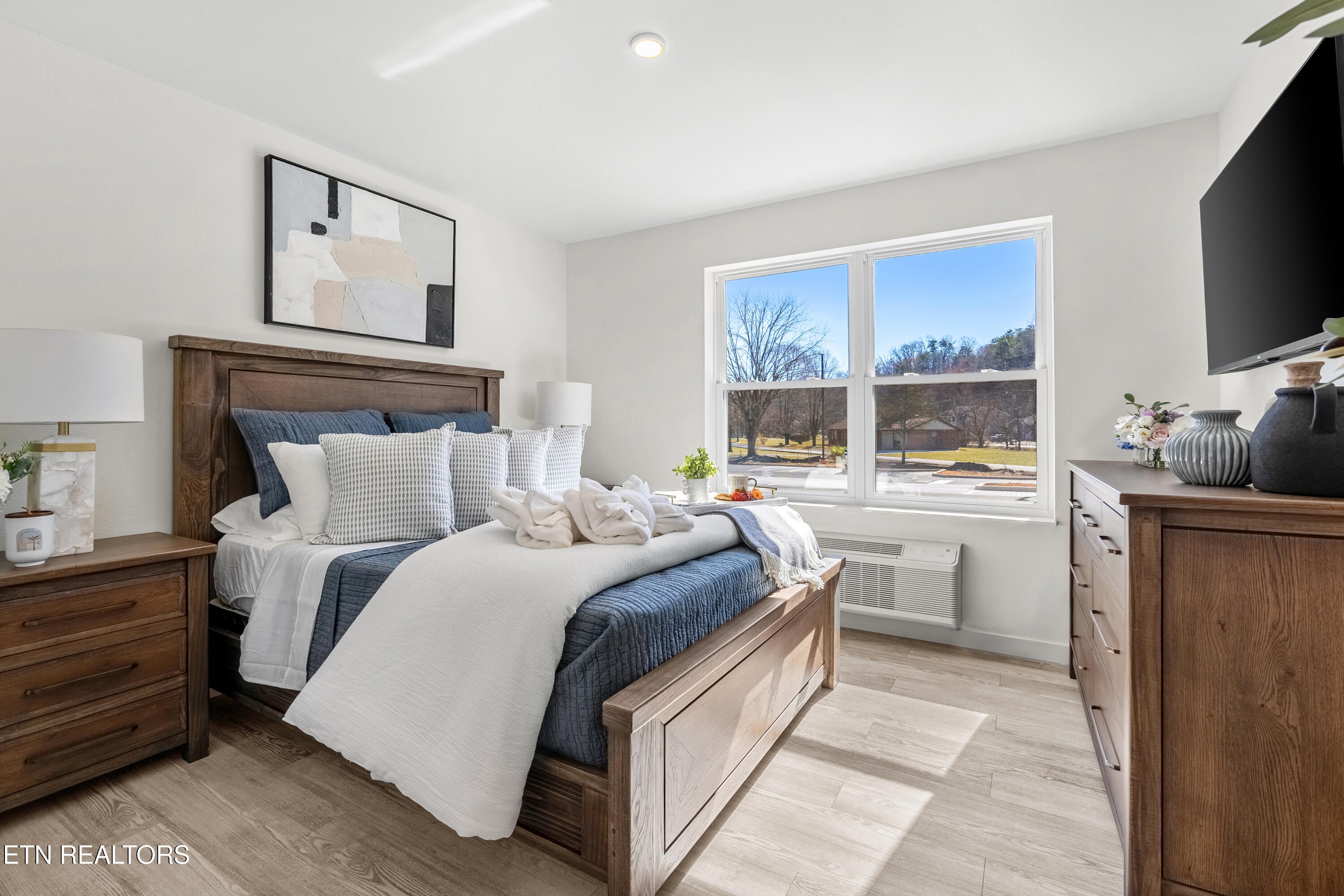 227 Sharon Drive 313