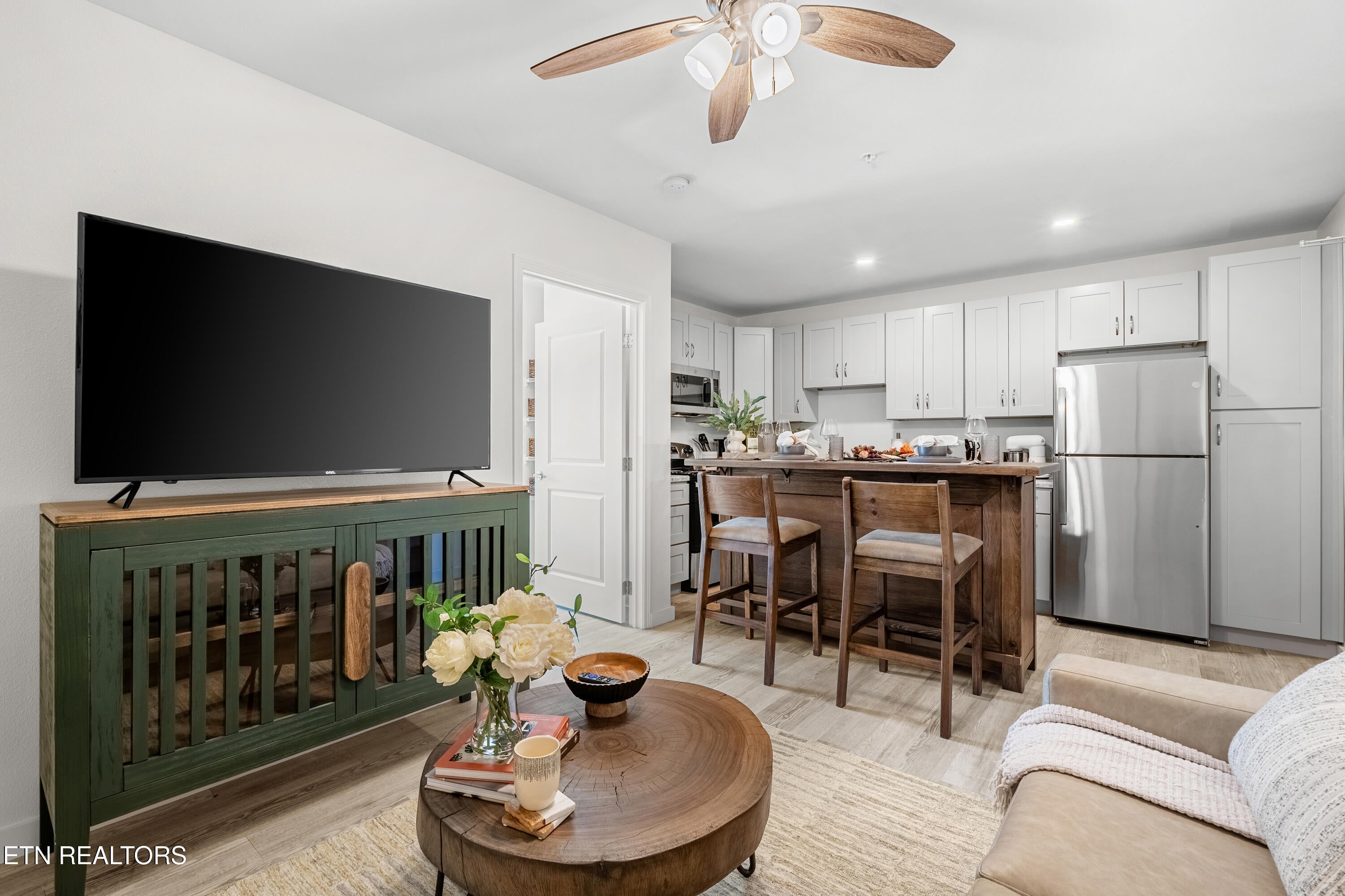 227 Sharon Drive 313