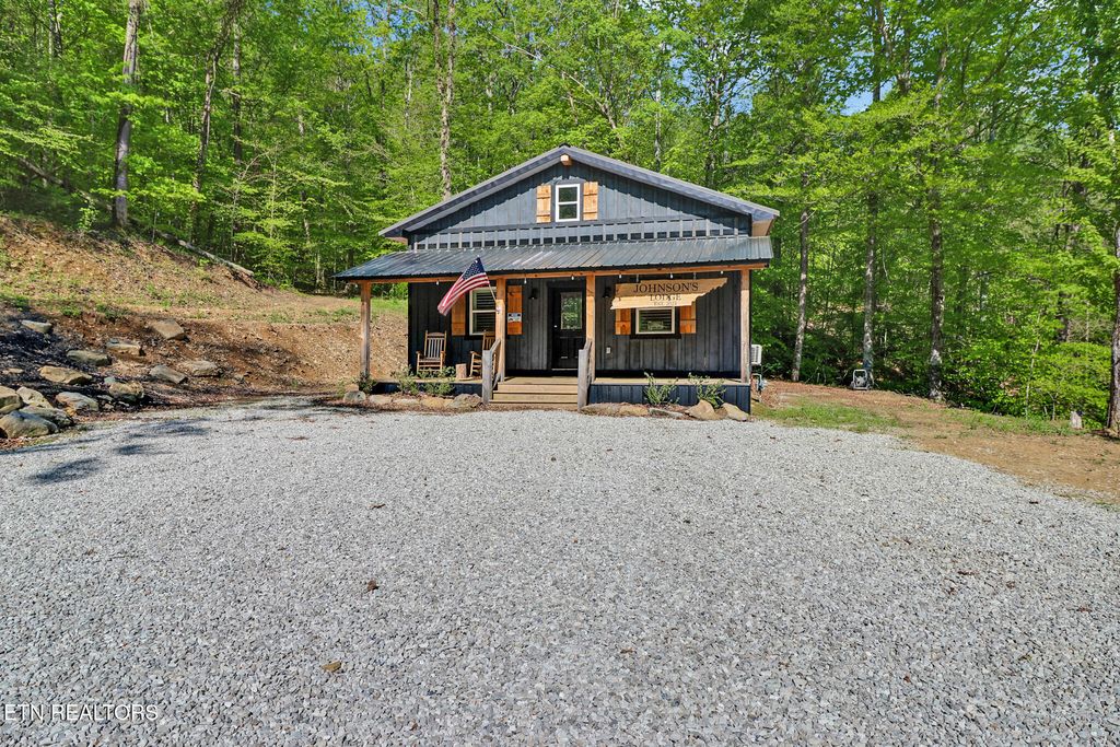 Photo of 5390 River Rd, Huntsville, TN 37756 (MLS # 1288466)