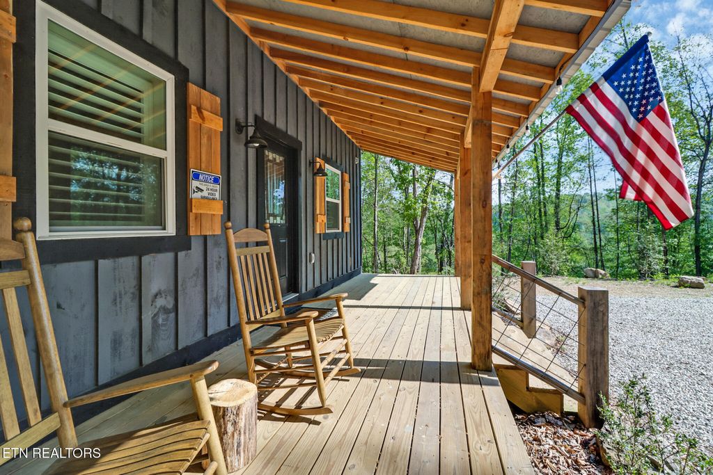 Photo of 5390 River Rd, Huntsville, TN 37756 (MLS # 1288466)