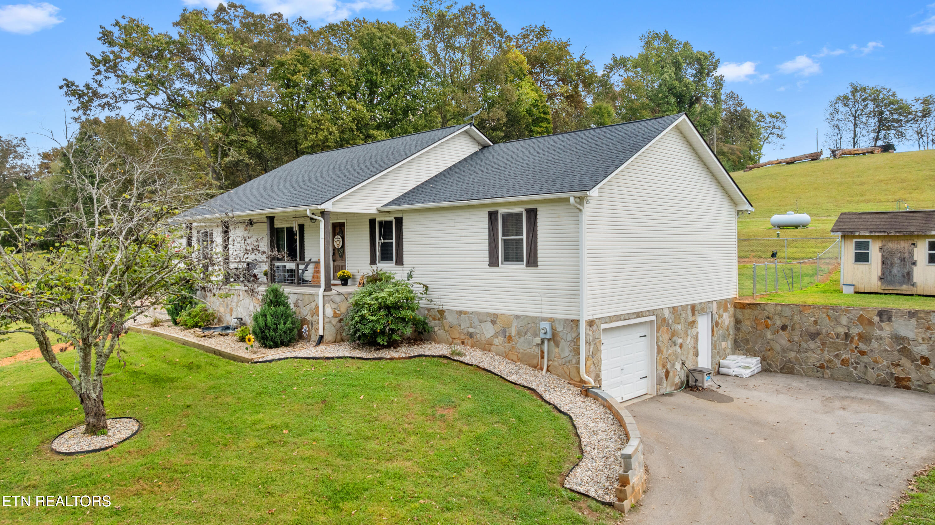 2135 Stockton Valley Rd
