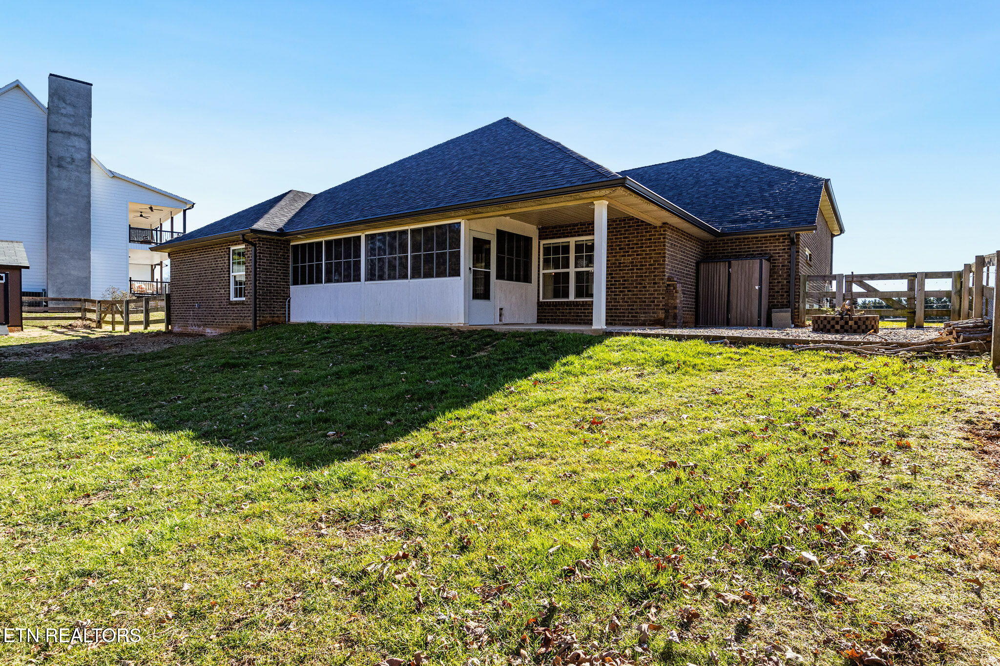 1223 Houston Springs Rd