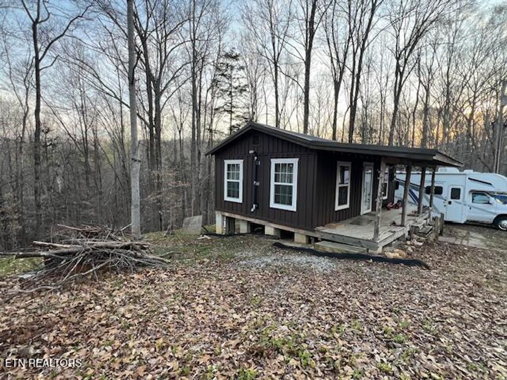 Photo of 192 Taylor Rd, Byrdstown, TN 38549 (MLS # 1334755)