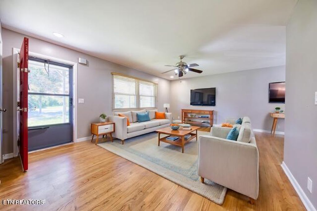 Photo of 7216 Deane Hill Drive, Knoxville, TN 37919 (MLS # 1332541)