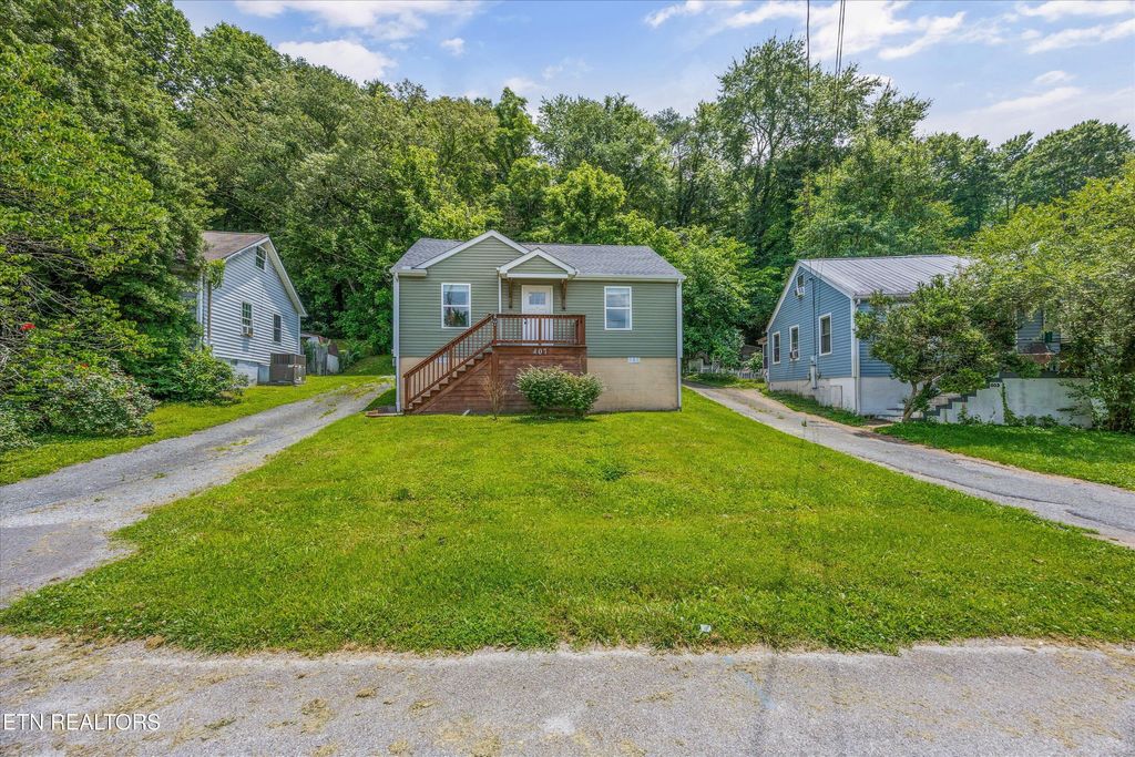 Photo of 407 Kingwood St, Kingston, TN 37763 (MLS # 1304994)