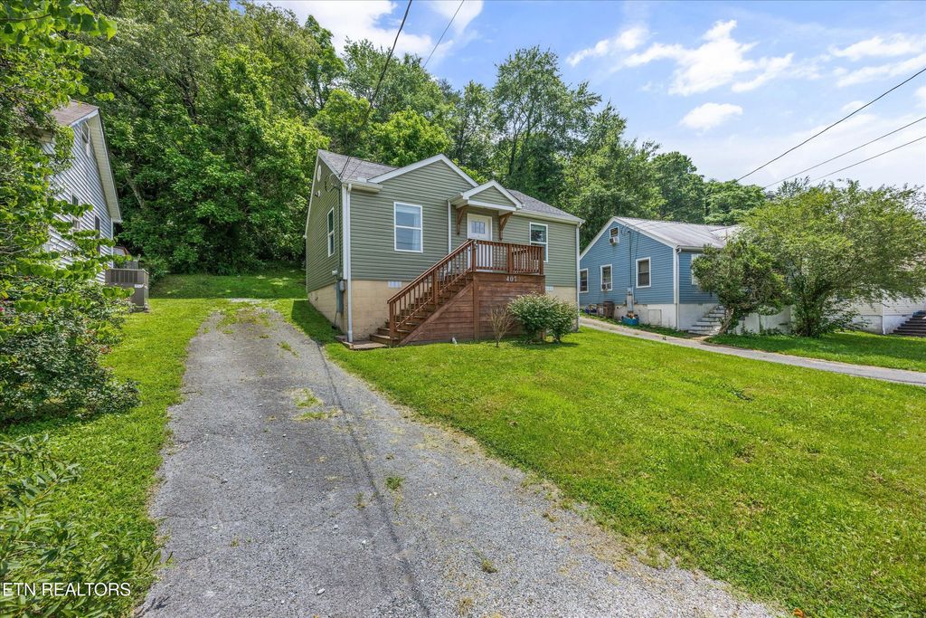 Photo of 407 Kingwood St, Kingston, TN 37763 (MLS # 1304994)