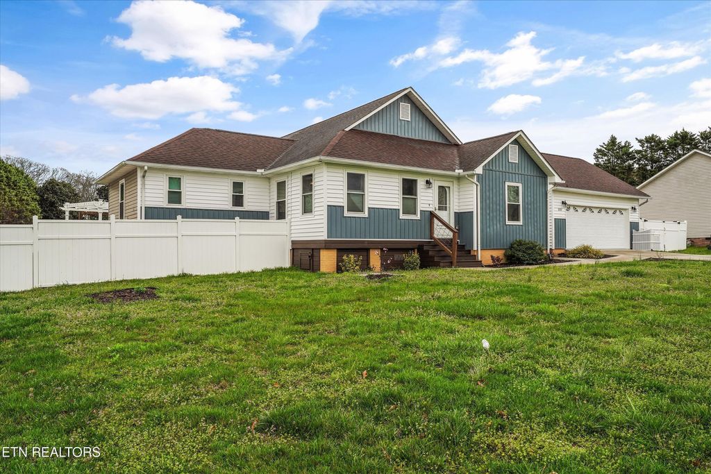 Photo of 222 Wind Chase Drive, Madisonville, TN 37354 (MLS # 1332654)