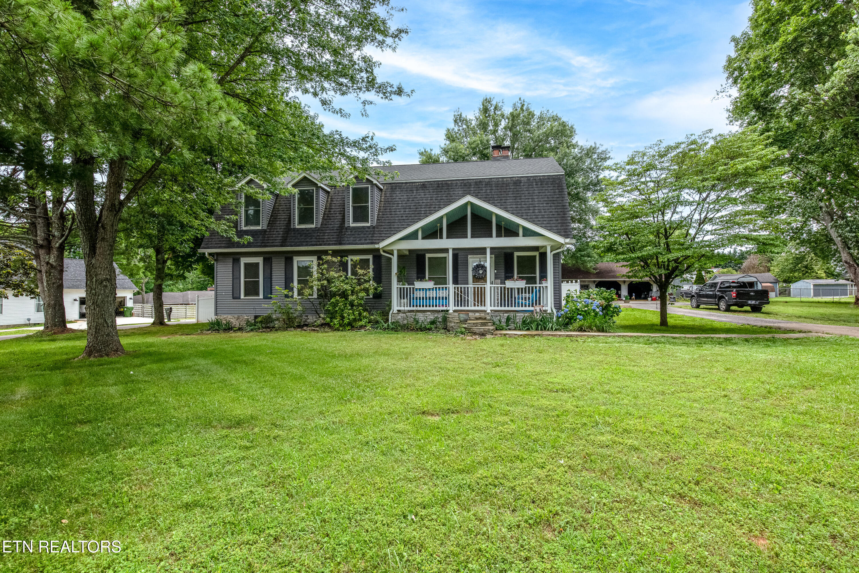 209 Montgomery Lane