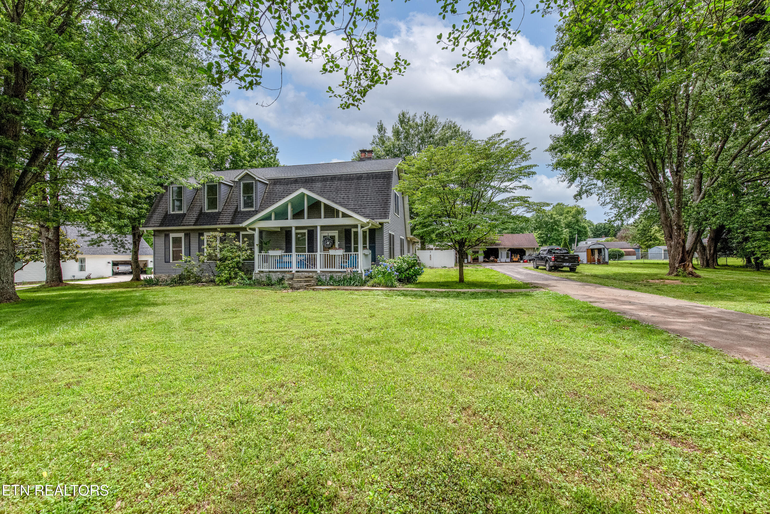 209 Montgomery Lane